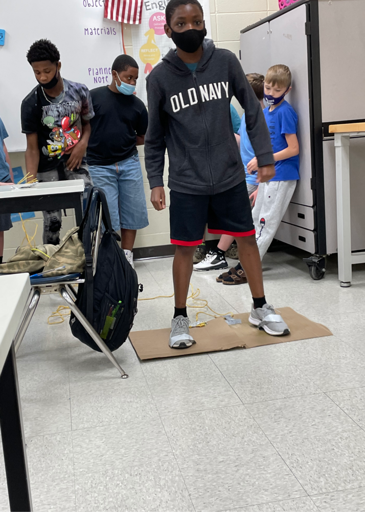 Innovation Station Classes Work as a Team!