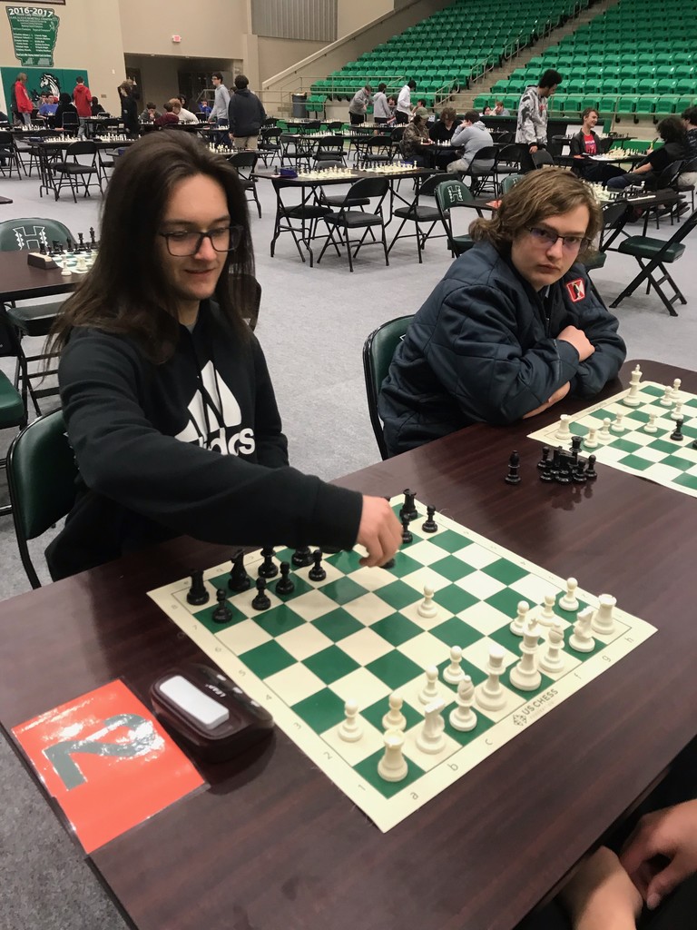 chess team competes