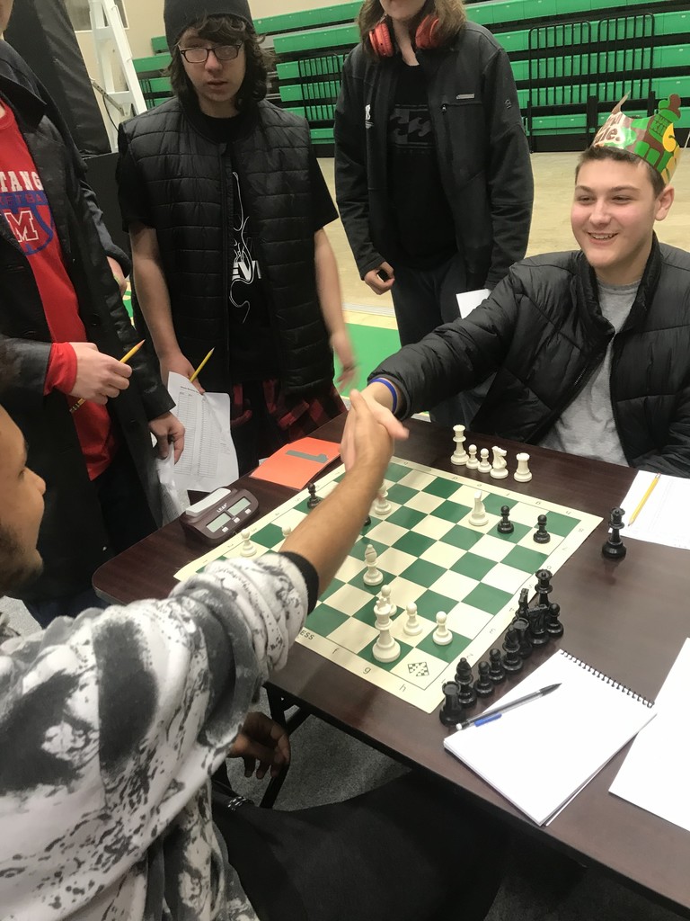 chess team competes