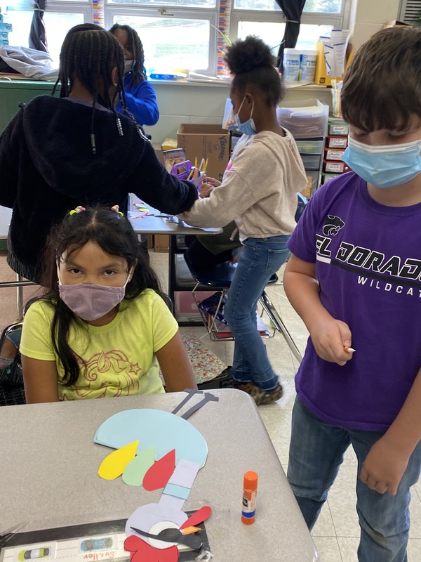 Older Students helping Younger Students | Northwest Elementary