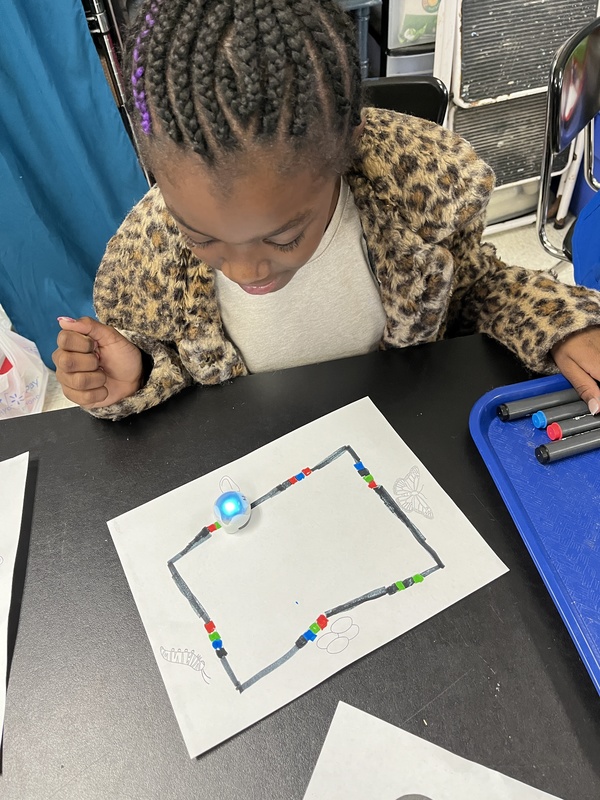 Ozobots at library teaches kids coding basics - North Thompson